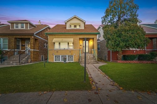 2427 Mango Ave, Chicago, IL 60639-2312