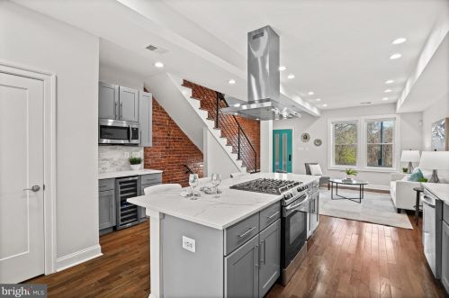 3210 Park Pl, Washington DC  20010-2529 exterior