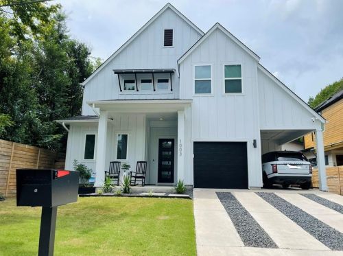 1003 Cardinal Ln, Austin, TX 78704-6122