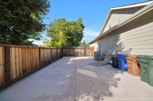 4924 Laurel Dr, Concord CA  94521-1446 exterior