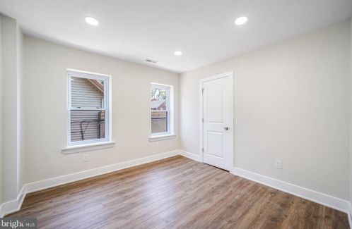 220 Ardmore Ave, Ardmore PA 19003-1201 exterior