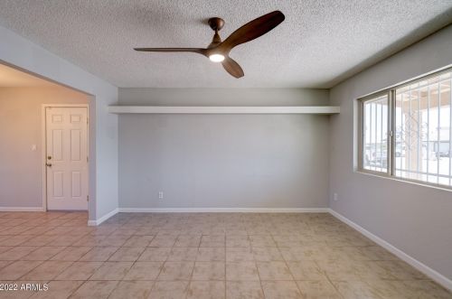 18025 33rd Ave, Phoenix AZ  85053-1648 exterior