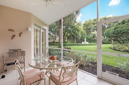 8468 Abbington Cir, Naples FL 34108-7715 exterior