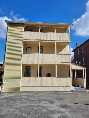 101 Babcock St, Hartford CT 06106-1303 exterior