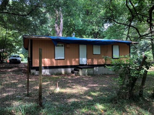 831 Mercury Dr, Atlanta GA 30331-0033 exterior