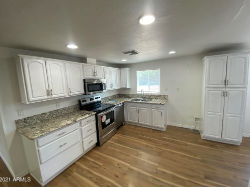 13827 11th St, Phoenix AZ  85022-4316 exterior