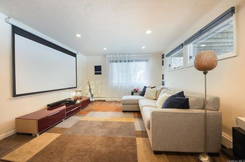 1 Long Pond Rd, Armonk NY 10504-2626 exterior