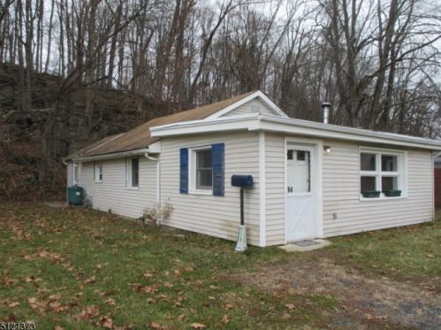 94 Merriam Ave, Fredon, NJ 07860-2420