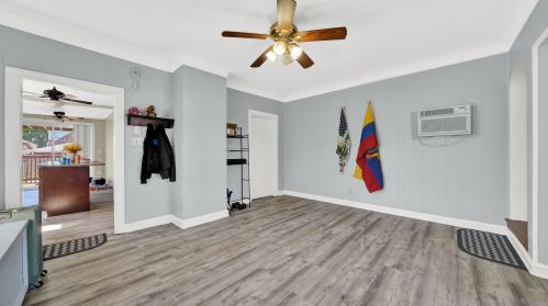 3637 59 Pl, Chicago IL 60629-3909 exterior