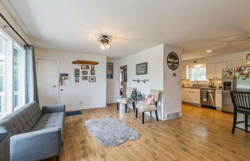 181 Ash Ave, Bull Valley IL 60098-2589 exterior