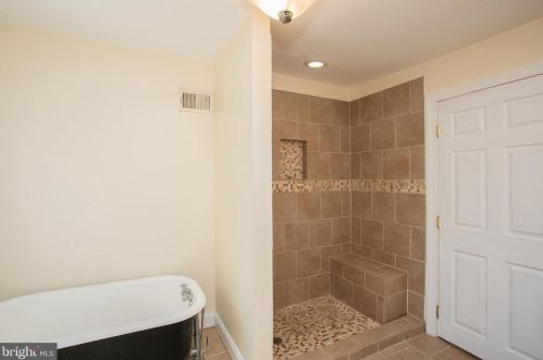 4435 Fleming St, Philadelphia PA 19128-4808 exterior