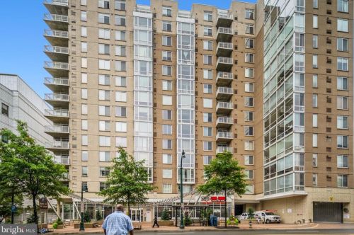 930 Wayne Ave, Silver Spring MD 20910-4429 exterior