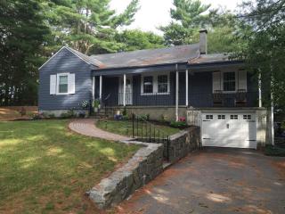 12 Flagstaff Hill Ter, Canton MA  02021-1127 exterior