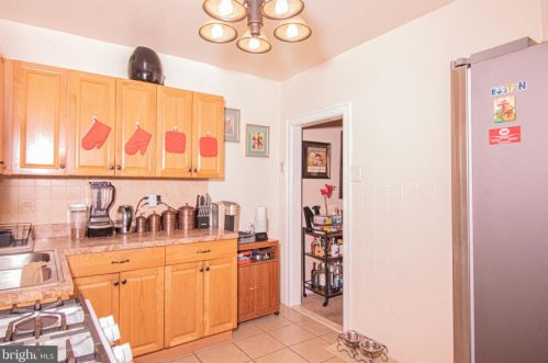 537 Godfrey Ave, Philadelphia PA 19126-3834 exterior