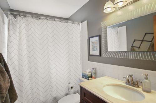 161 Elena Ct, Turlock CA  95380-4233 exterior