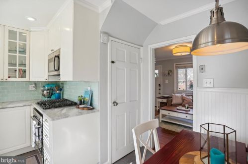 2304 Eccleston St, Silver Spring MD  20902-5015 exterior