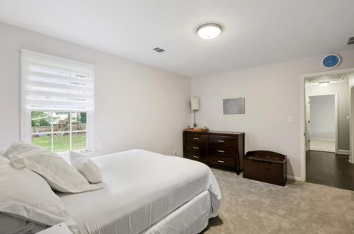 4085 Chestnut Rdg Dr, Atlanta GA 30338-4678 exterior