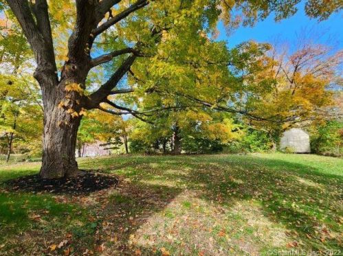 222 Thorpe Ave, Meriden CT  06450-9206 exterior