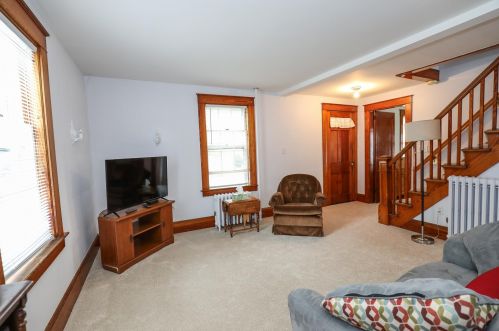 15 Wood Ave, Concord, NH 03301-2732