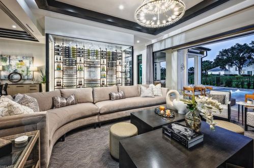 691 Annemore Ln, Naples FL 34108-7520 exterior