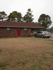 2 Queens Haven Ct, Hubert NC  28539-4635 exterior