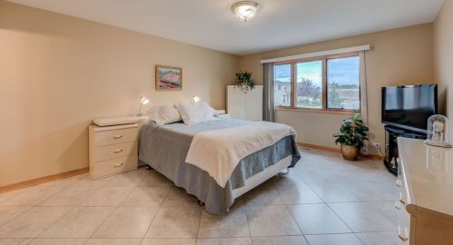 7341 Ainslie St, Chicago IL 60706-3516 exterior