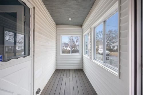 22 Oakland Ave, Providence RI  02919-4307 exterior