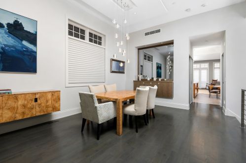 1950 Orch St, Chicago IL 60614-5495 exterior