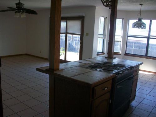 2415 Glacier St, Irving TX  75062-7267 exterior