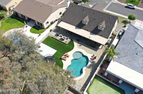 902 Claremont St, Phoenix AZ  85013-1360 exterior