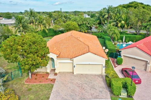 1426 Magliano Dr, Boynton Beach FL 33436-1109 exterior