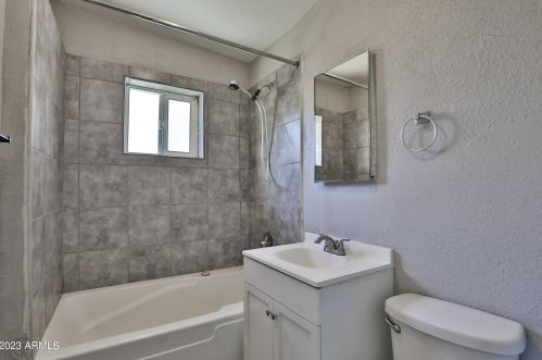 1713 31 Pl, Phoenix AZ 85008-4724 exterior