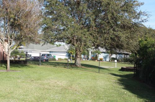 1146 Kalevala Dr, Fort Pierce FL 34953-6810 exterior