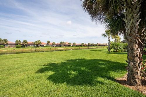 13411 Kent St, Naples FL 34109-3890 exterior