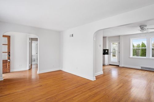 27 Waverton Dr, Saint Louis MO  63124-1558 exterior