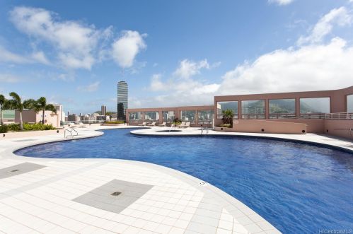 1888 Kalakaua Ave, Honolulu HI 96815-1510 exterior