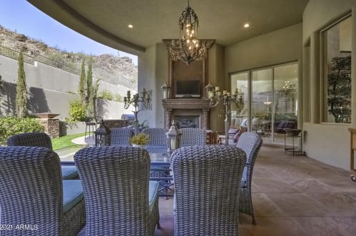 13841 Cyn Dr, Phoenix AZ 85016-2403 exterior