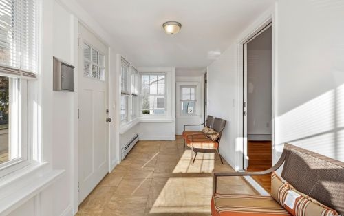 19 High St, Valley Stream NY 11581-1417 exterior