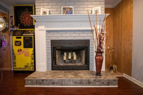 2561 Montgomery St, Gary IN 46403-2068 exterior