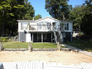 4743 Shore Dr, Coloma MI  49038-9533 exterior