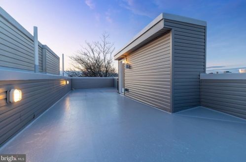 1720 22nd St, Philadelphia PA 19145-1943 exterior