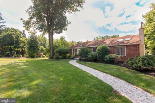 62 Clearview Ave, Huntingdon Valley, PA 19006-2431