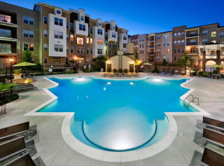 2400 Parkland Dr, Atlanta GA  30324-3589 exterior