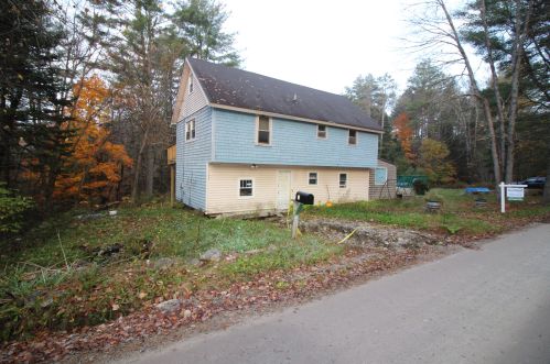 8 Crooked River Rd, Otisfield, ME 04270-6812