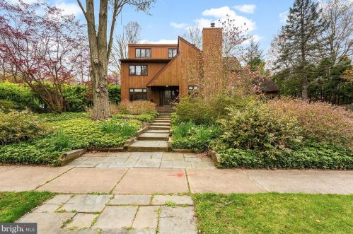 3 Laurel Wood Dr, Trenton, NJ 08648-1043