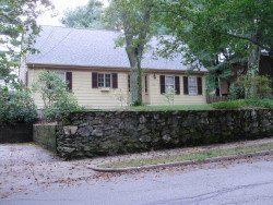 174 Allen Ave, Newton, MA 02468-1722