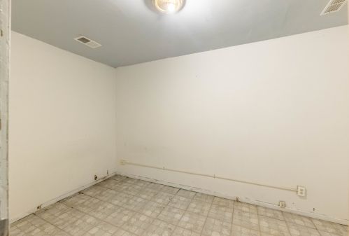 1325 50th Ct, Chicago, IL 60804-1338