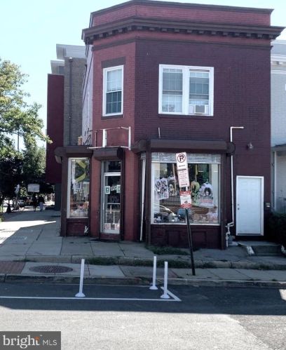 700 Columbia Rd, Washington DC 20009-3634 exterior