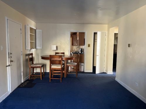 2059 72nd St, Chicago, IL 60649-3011