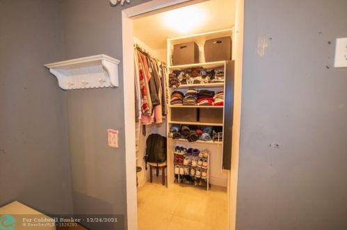 5723 Northpointe Ln, Boynton Beach FL 33437-2005 exterior